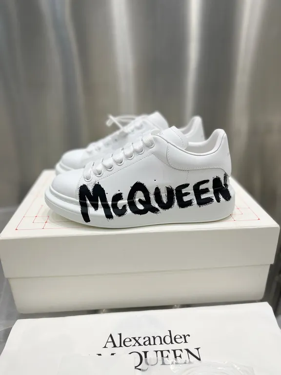 Alexander McQueen Shoe 